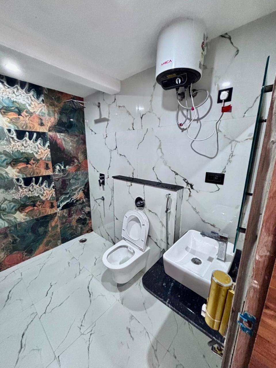 Hotel Omkar Palace Ayodhya Εξωτερικό φωτογραφία